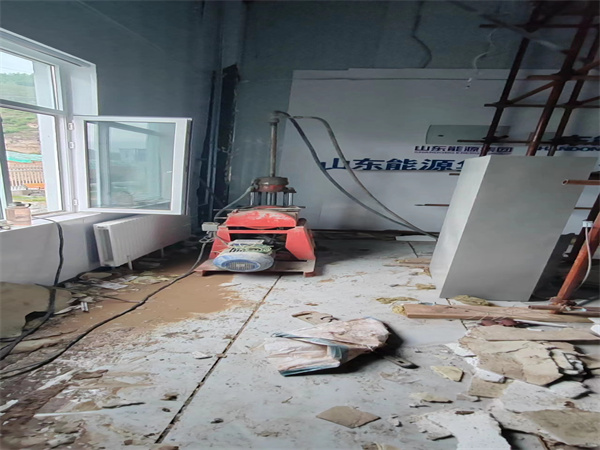 三台地基基础下沉墙体裂缝加固注浆顶升施工